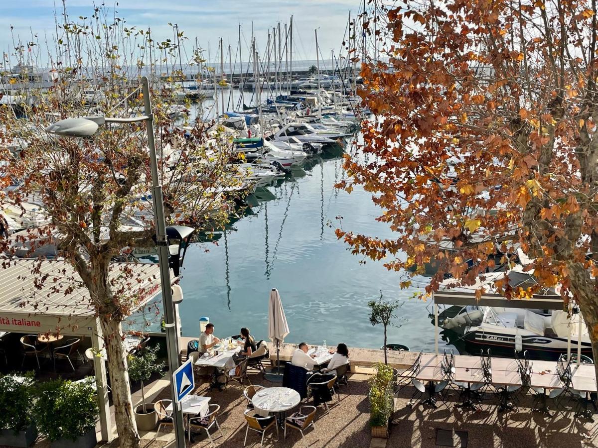 Le Petit Pinson Meerblick Port Golfe-Juan Exteriör bild
